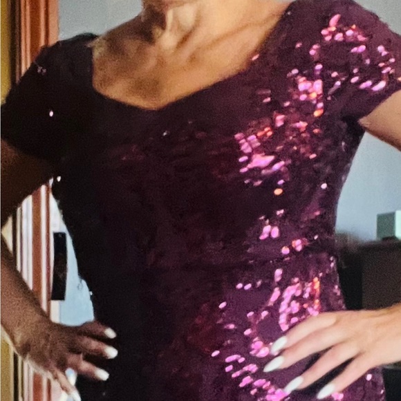 AVAILABLE Brand new absolutely gorgeous R & M Richards sequins dress size 6/8. - Picture 7 of 7